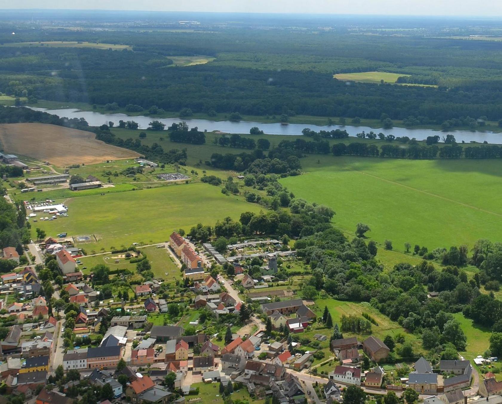 Ferienwohnung Zallnerhof Am Elberadweg In Steutz 外观 照片